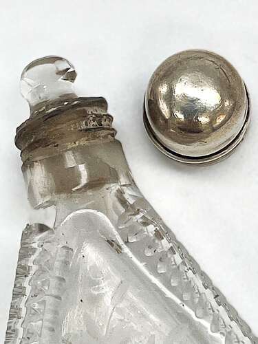 Engraved Georgian cut glass scent bottle