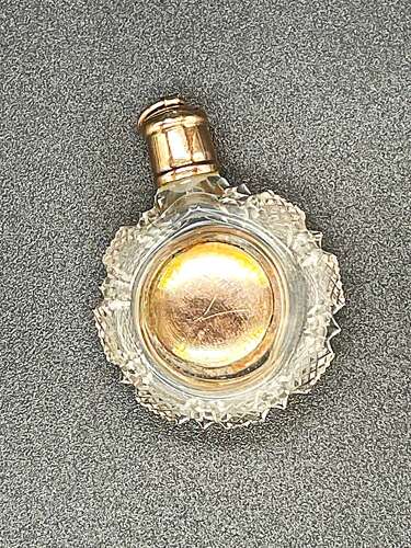 Georgian scent bottle with integrated patch box