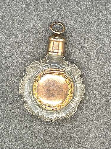 Georgian scent bottle with integrated patch box