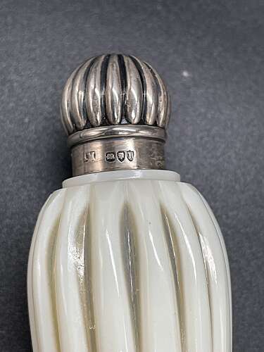 Cameo glass scent bottle