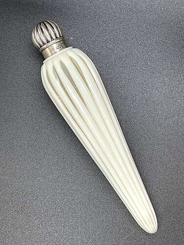 Cameo glass scent bottle